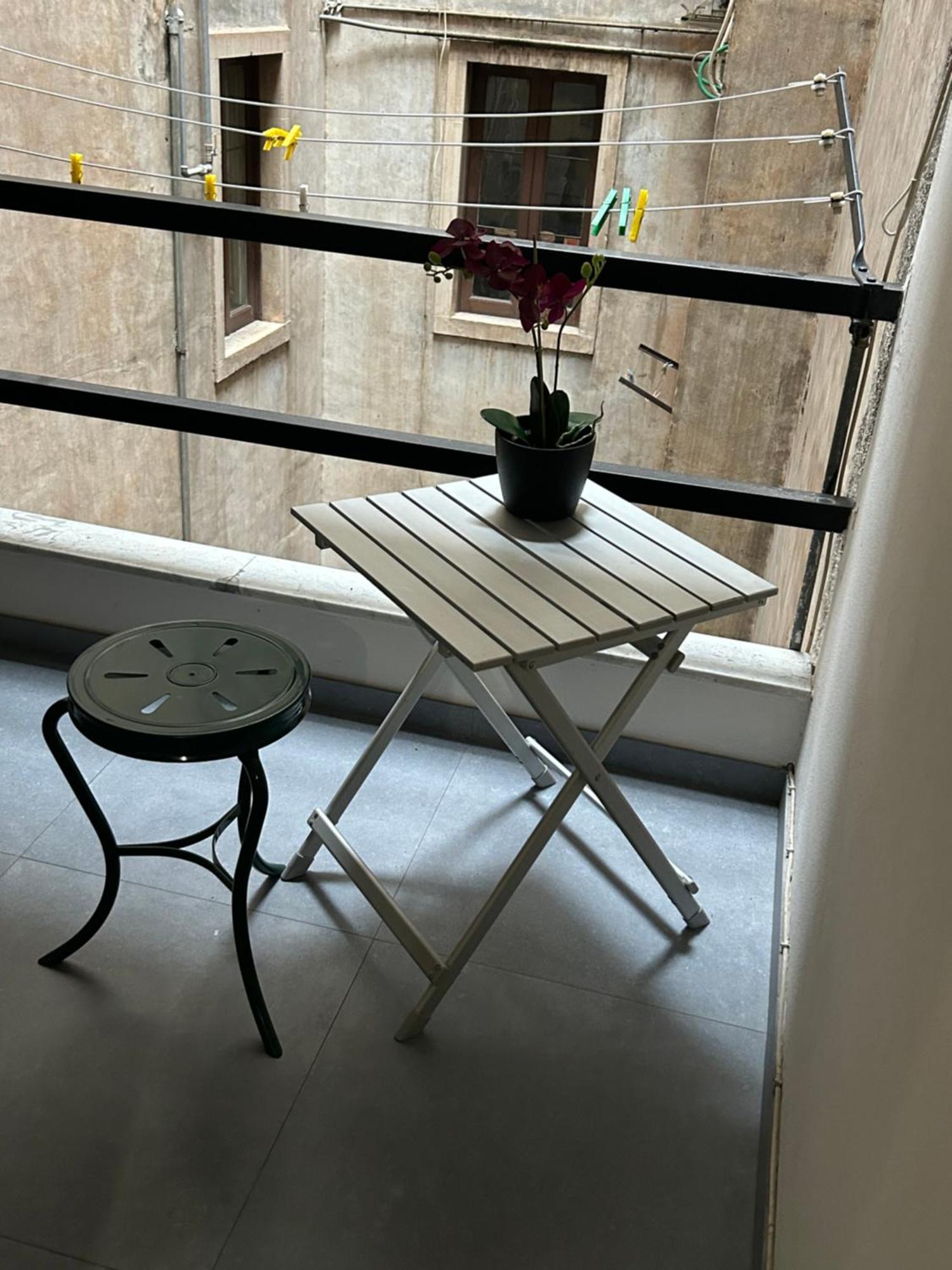 Moon House Apartment